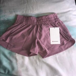 NEW Lululemon Tracker LR Short 4” Lined